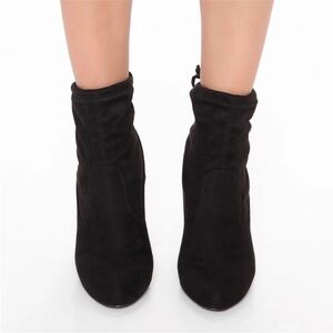 Chic Black Suede Heeled Boots